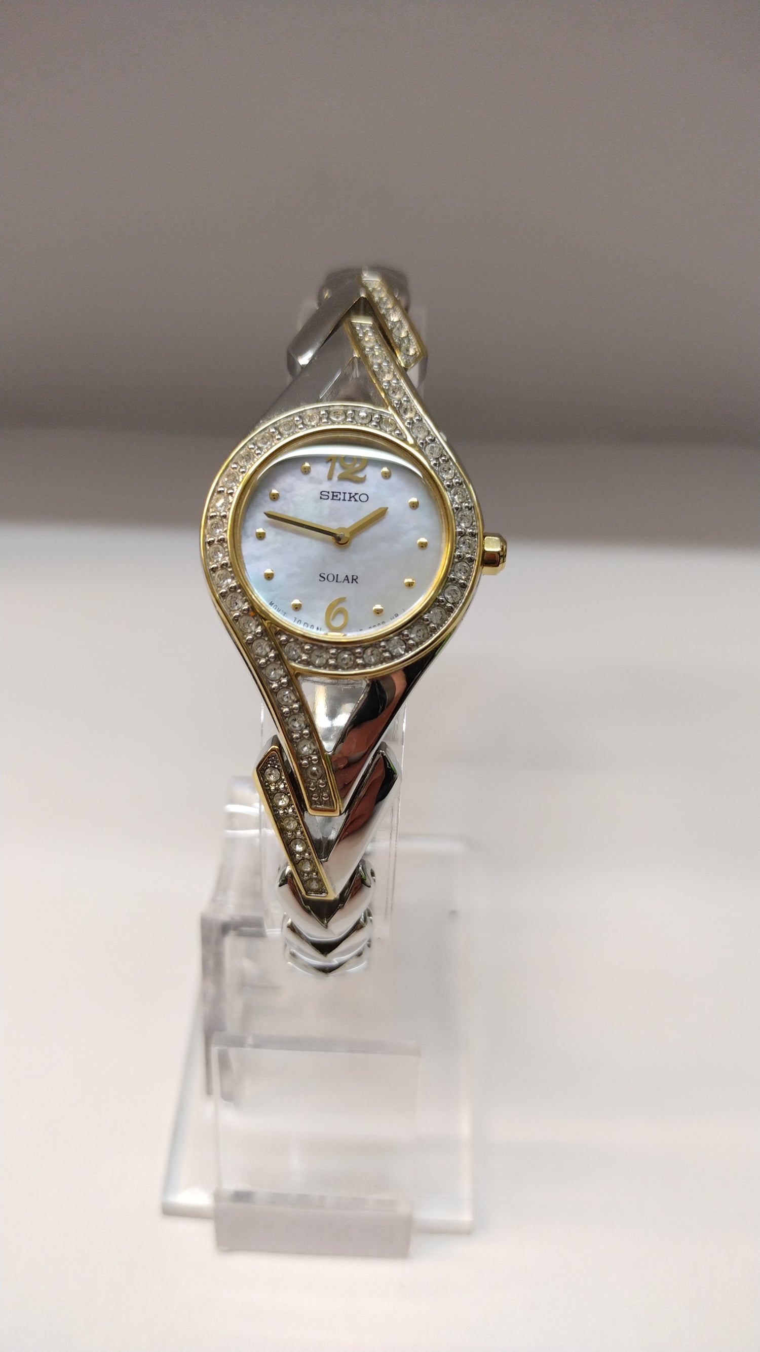 Ladies Traditional Watches